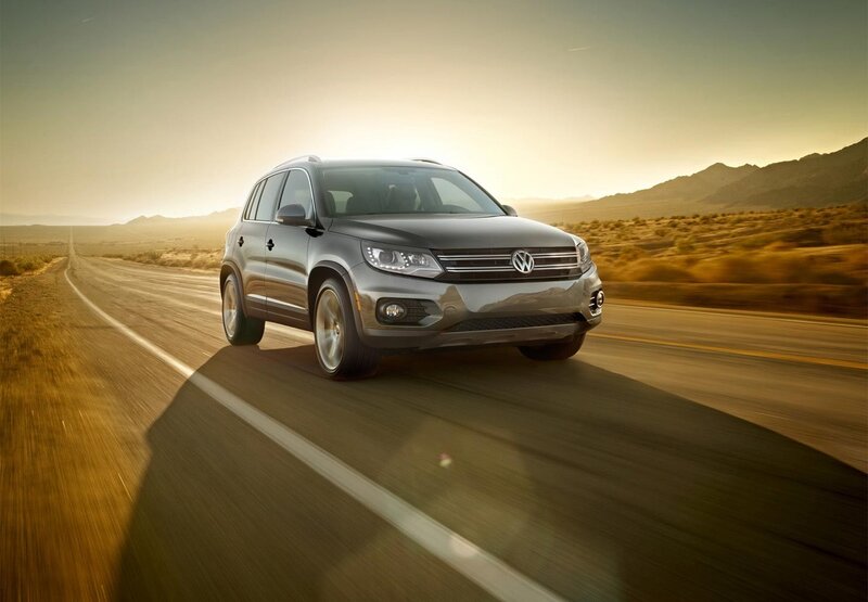 Volkswagen Tiguan on desert road