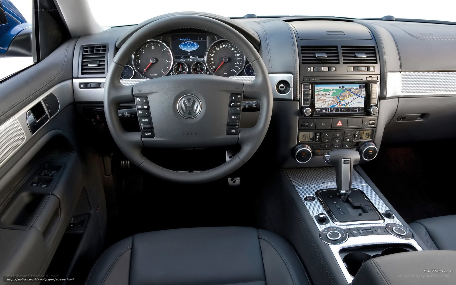 Volkswagen Touareg interior