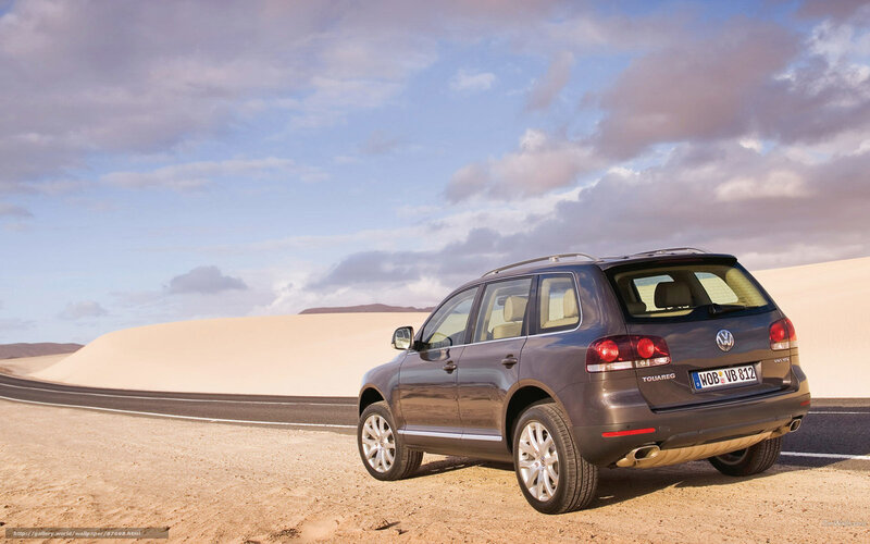 Volkswagen Touareg SUV — Brown