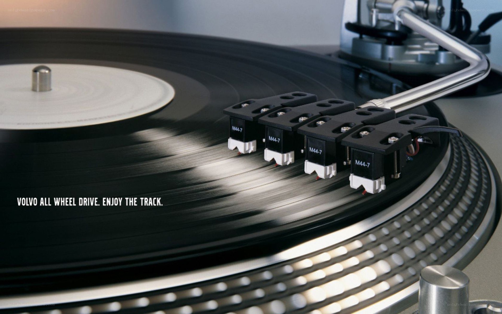 Volvo ad with turntable