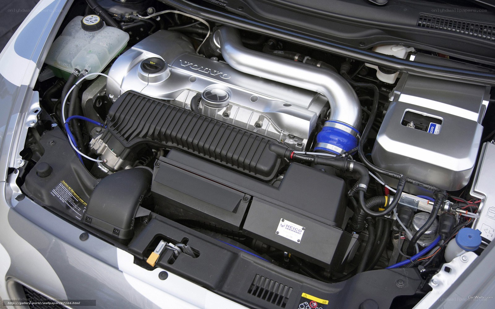 Volvo engine bay