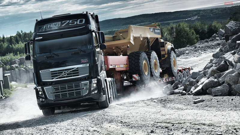 Volvo FH16 Truck — Black