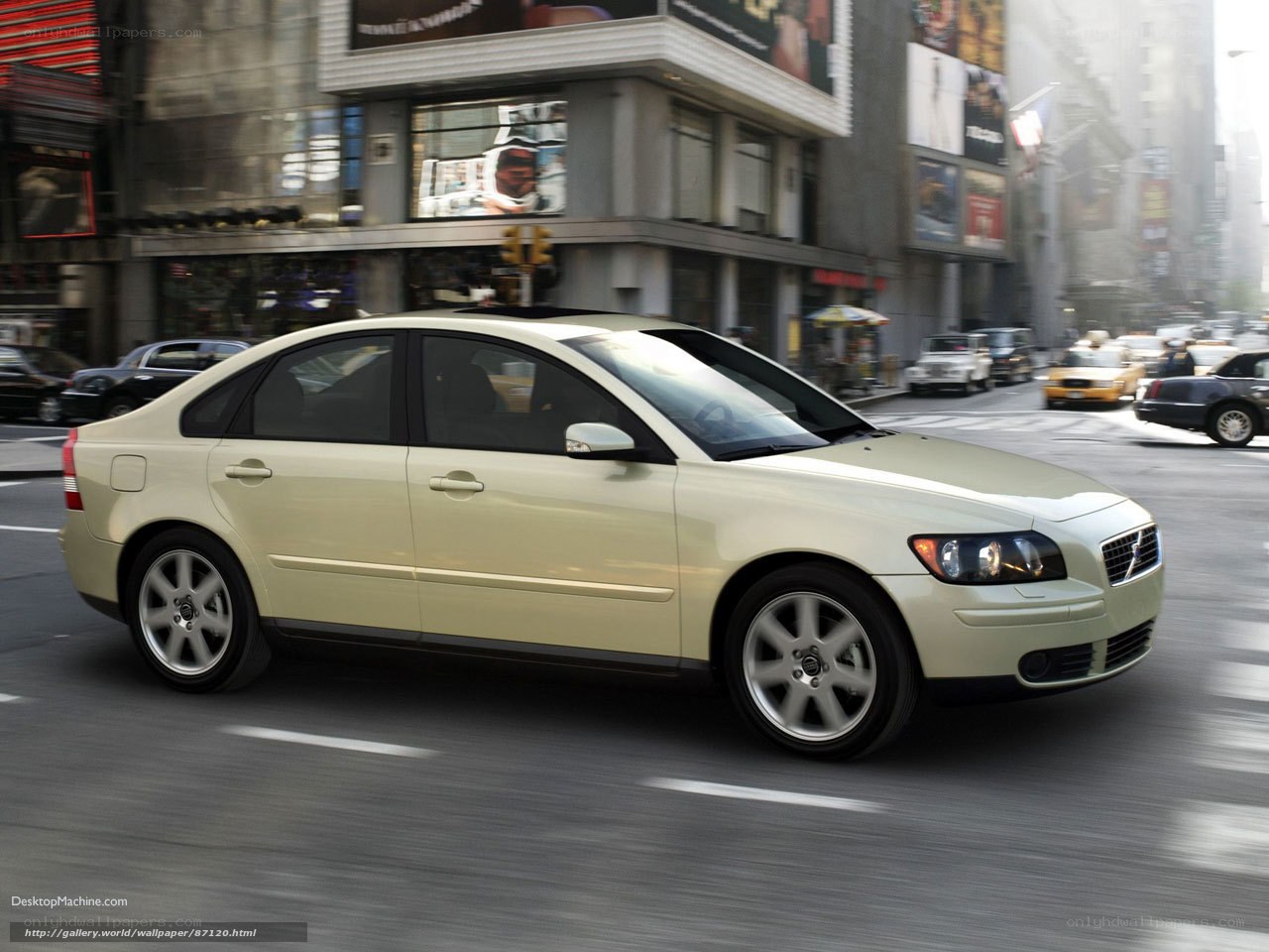 Volvo S40 in city traffic