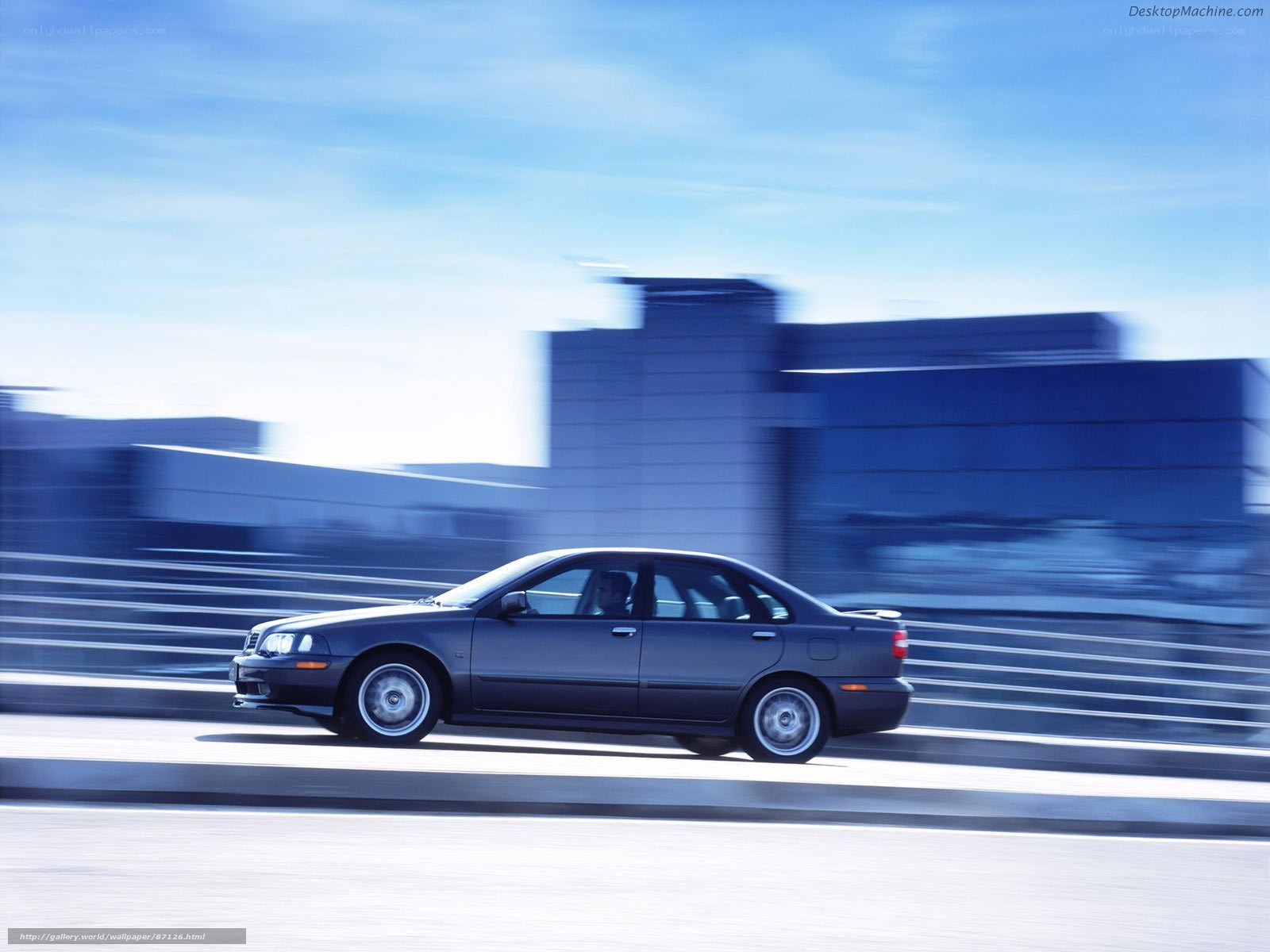Volvo S40 in motion