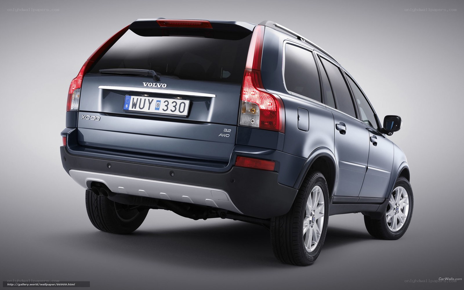 Volvo XC90 rear view