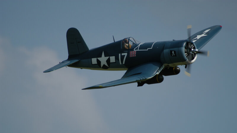 vought f4u corsair in flight