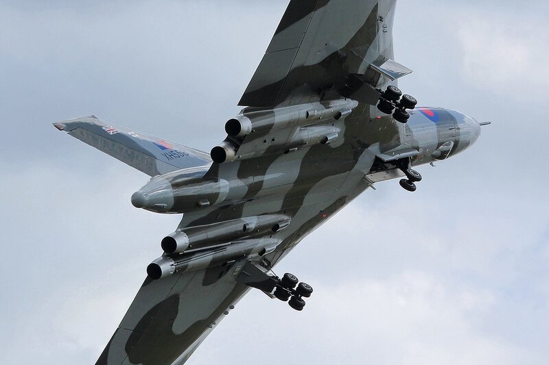 Vulcan Bomber Aircraft — Gray, Dramatic, Photograph, Wings