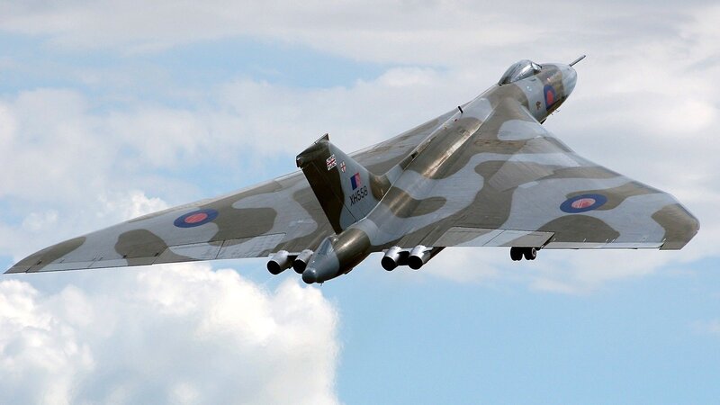 Vulcan Bomber Aircraft — Gray, Dynamic, Afternoon, Photograph, Wings
