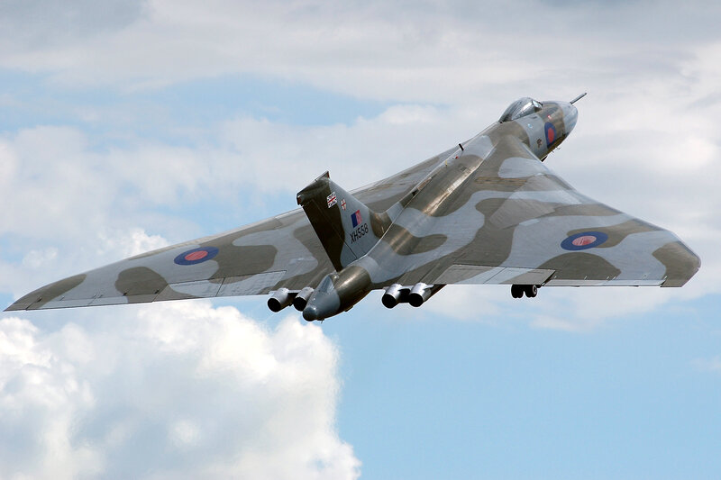 Vulcan Bomber Aircraft — Gray, Dynamic