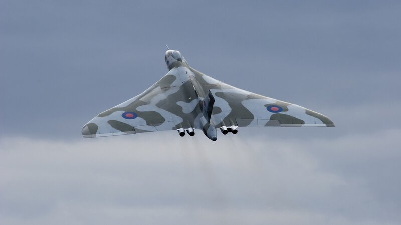 Vulcan bomber in flight