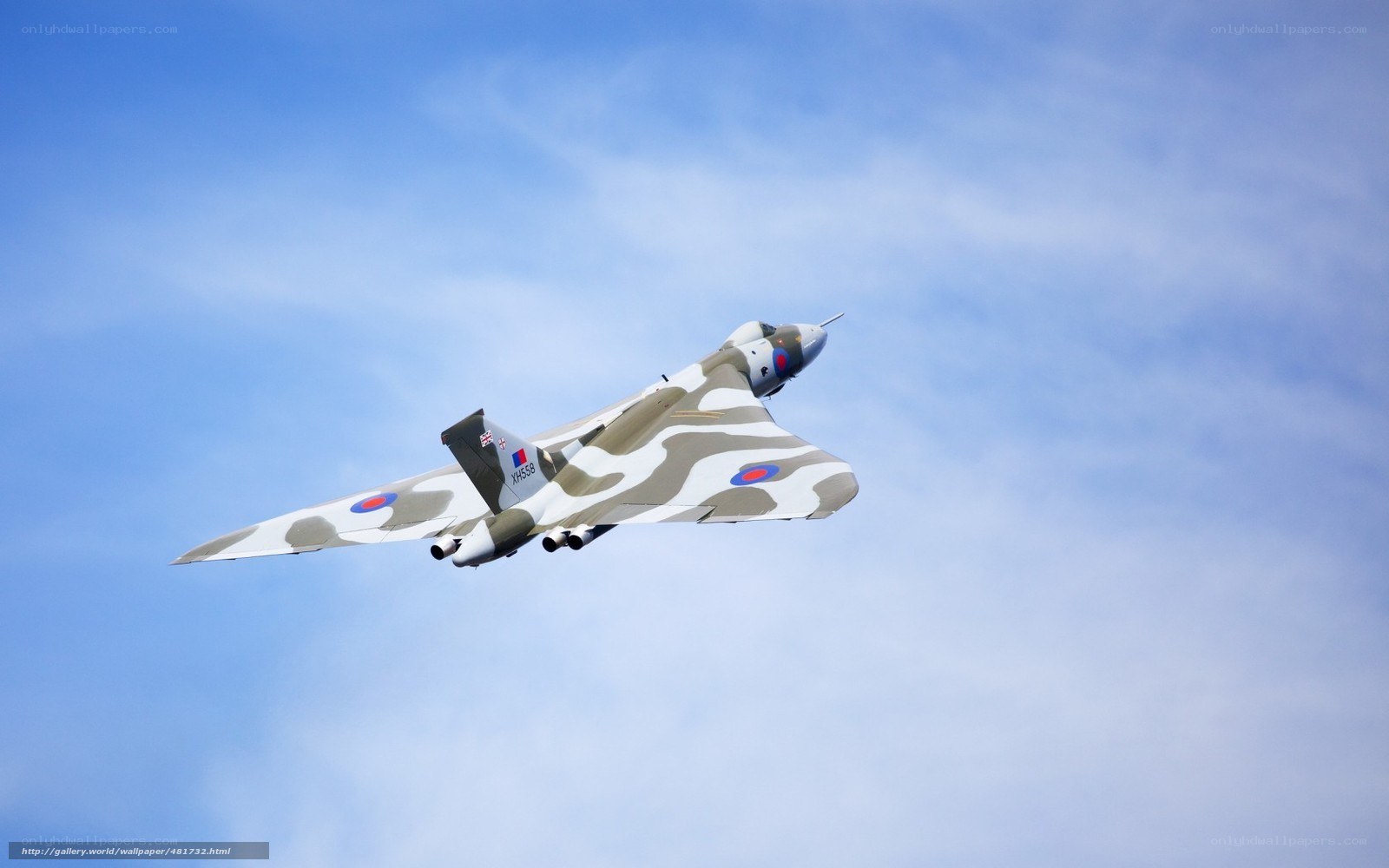 Vulcan bomber in flight