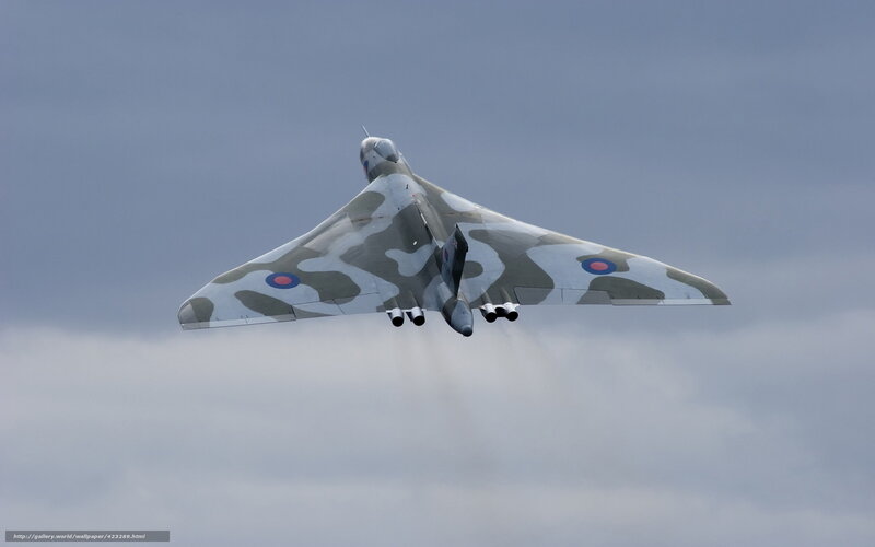Vulcan bomber in flight