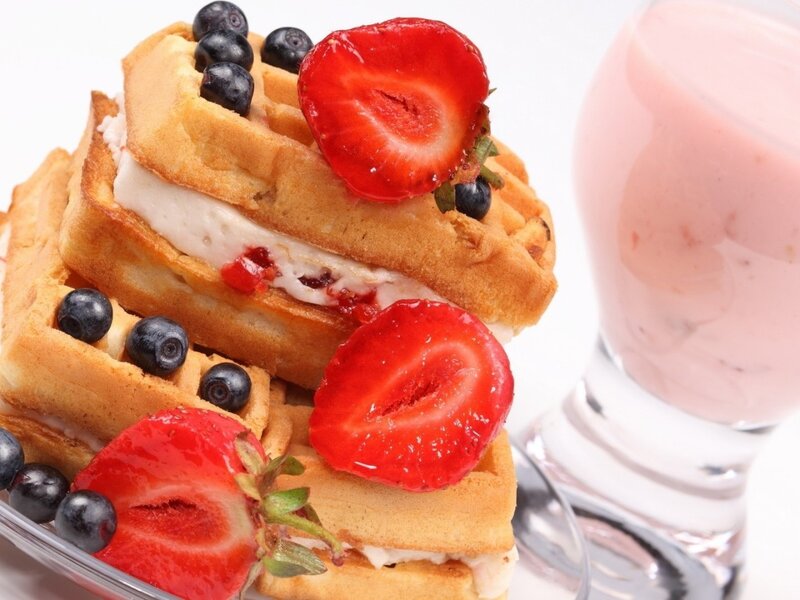 Waffles with Berries — Red