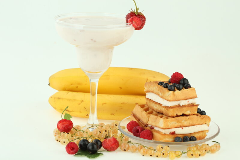 Waffles with Fruit and Drink