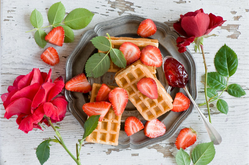 Waffles with Strawberries — Red