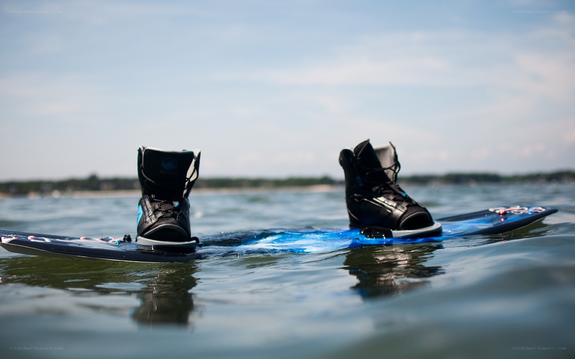 wakeboard in water