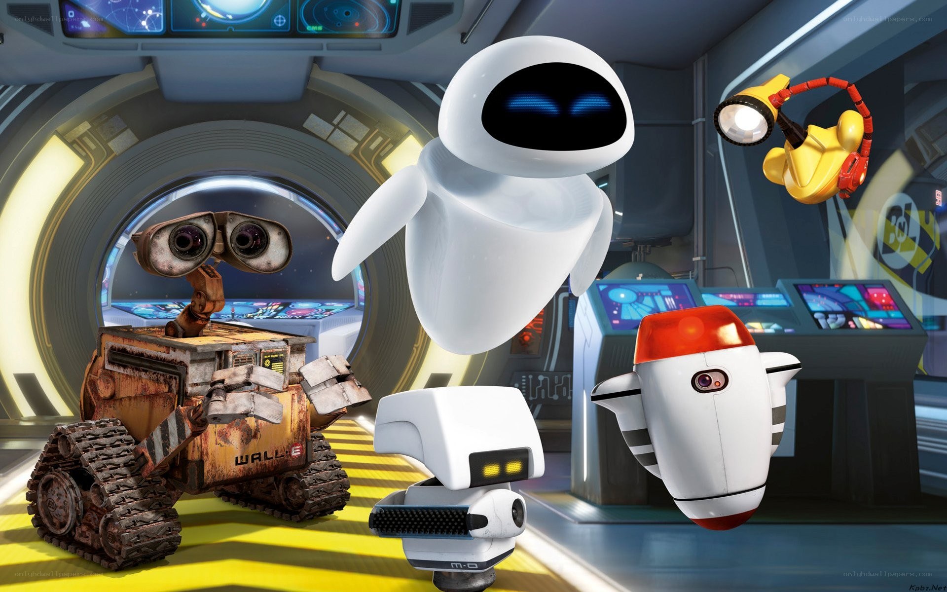 Wall-E and EVE in spaceship