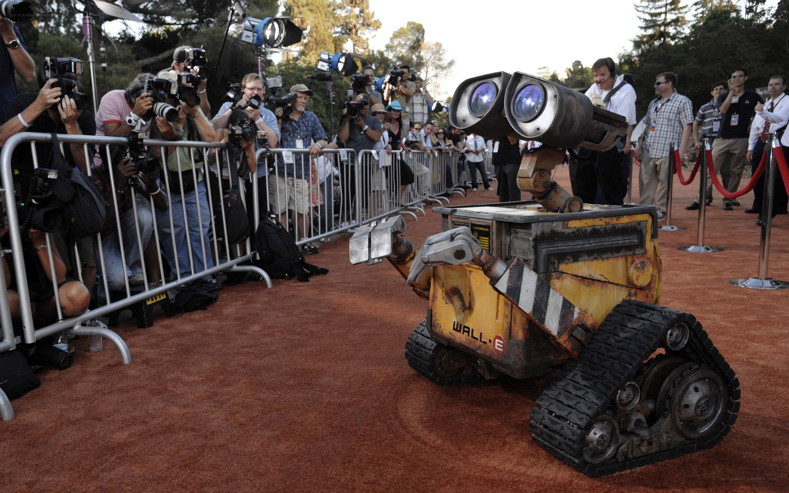 Wall-E on red carpet