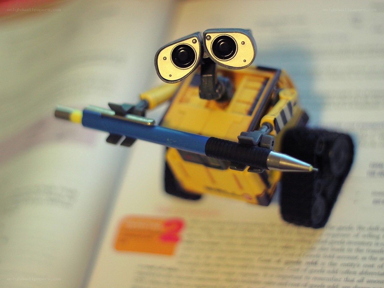 Wall-E toy with pen