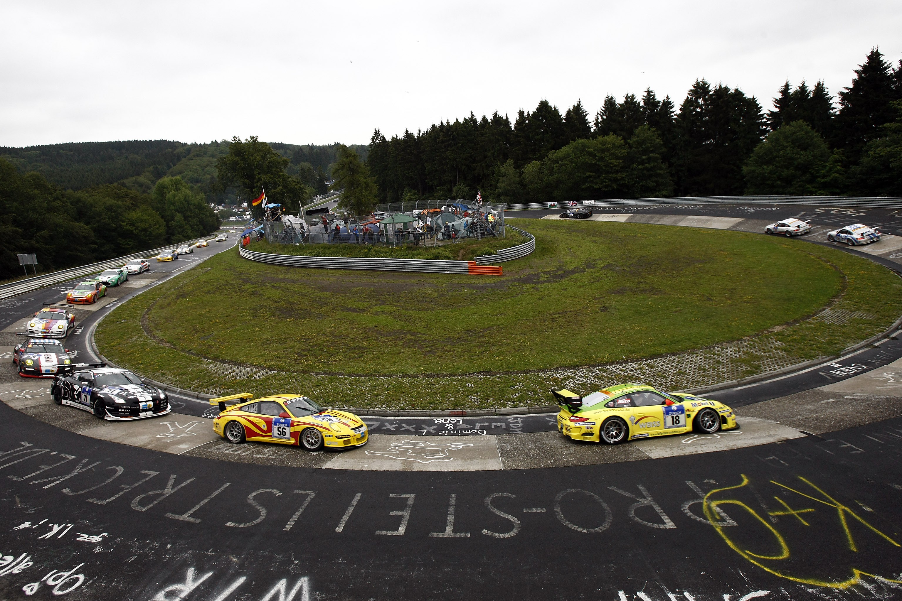 Nurburgring. Северная петля Нюрбургринга. Трасса Северная петля Нюрбургринга. Нюрбургринг Нордшляйфе. Гоночная трасса в Германии Нюрбургринг.