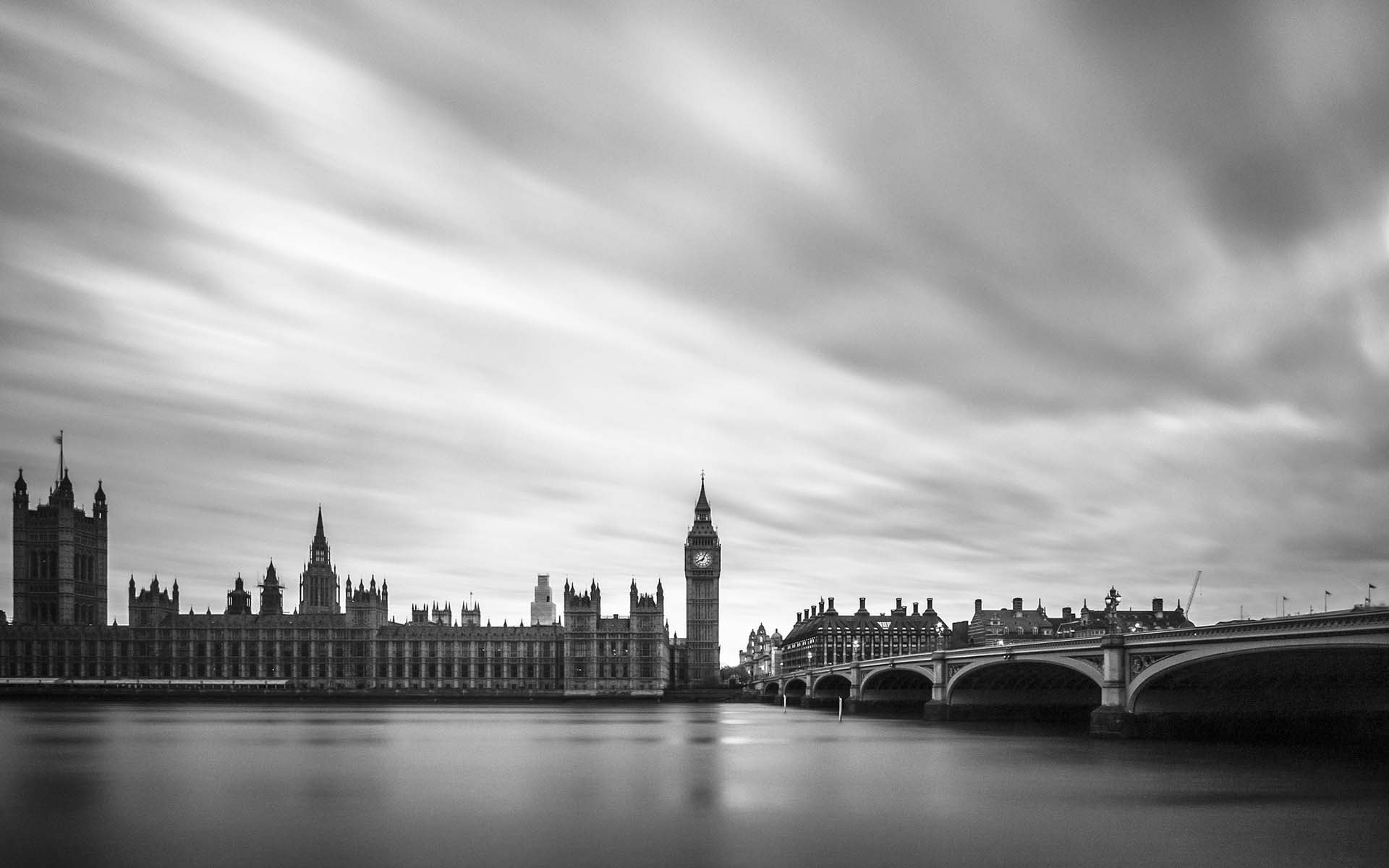 Лондон white. Лондон. Серый Лондон. Лондон чб. Черно белый Лондон.