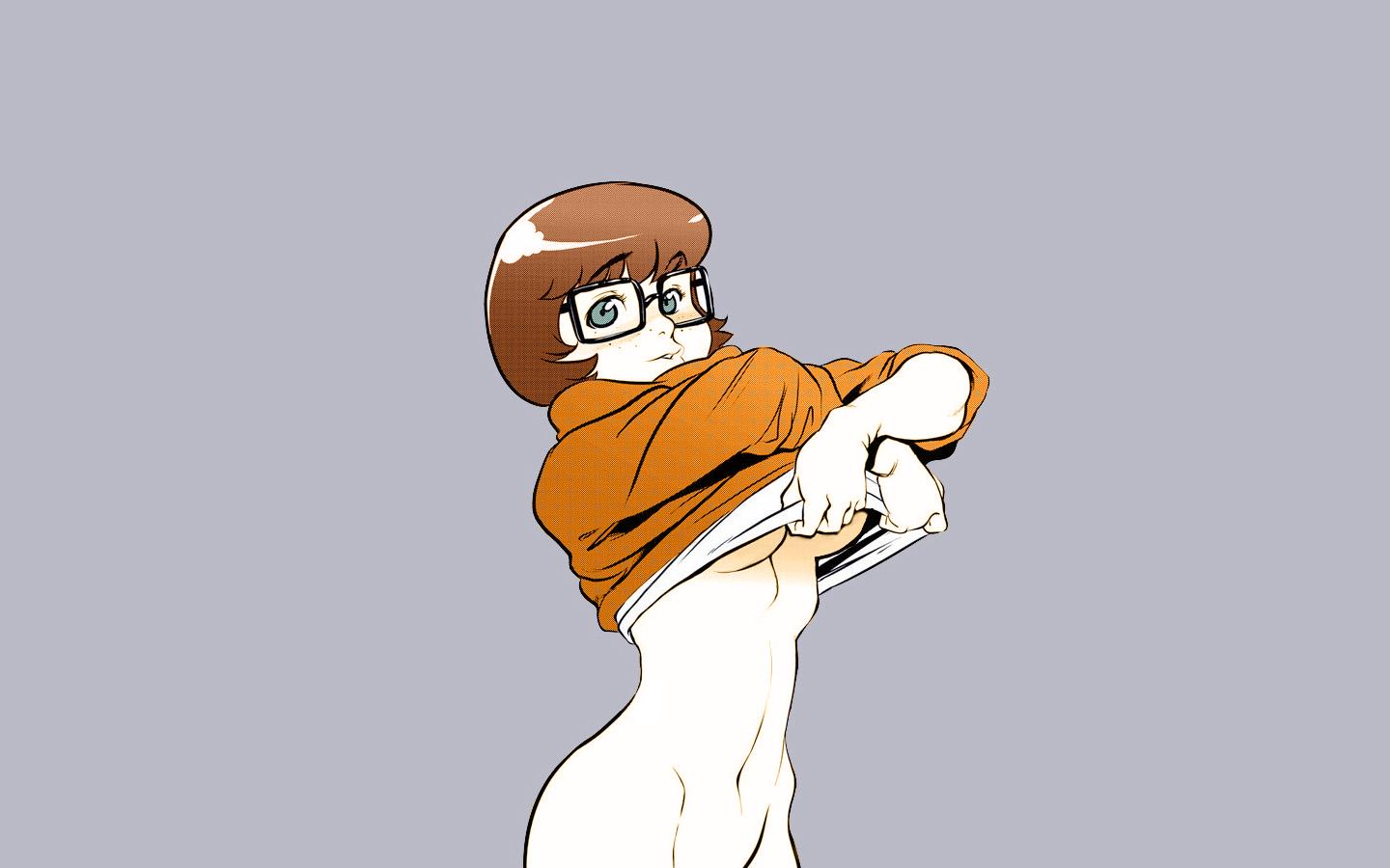 Velma Scooby Doo undressing.