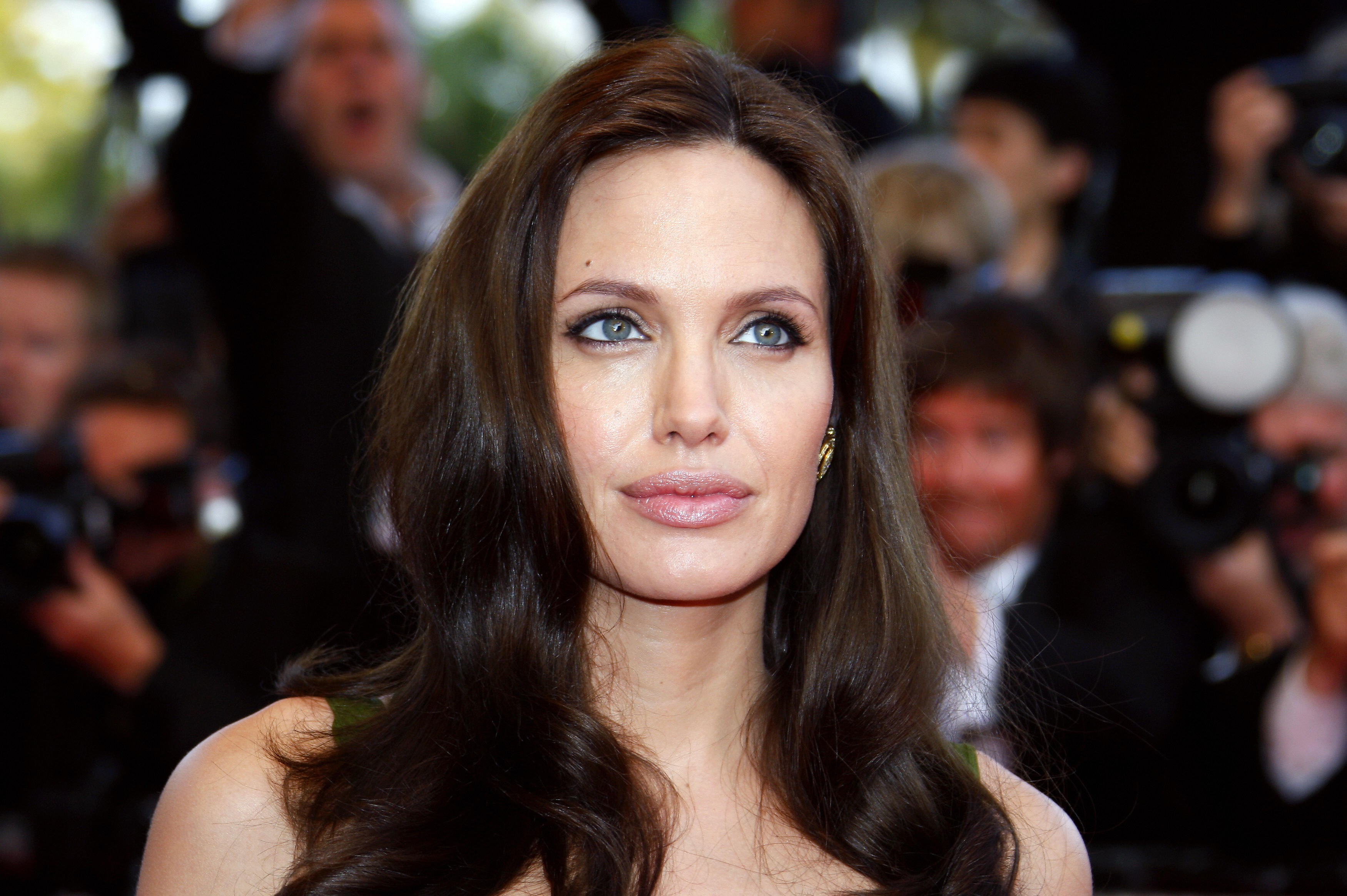 Angelina actress. Анджелина Джоли. Энджи Джоли. 1. Анджелина Джоли. Анджелина Джоли с актерами.