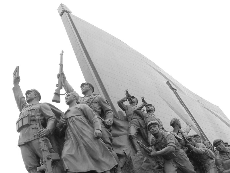 war memorial sculpture