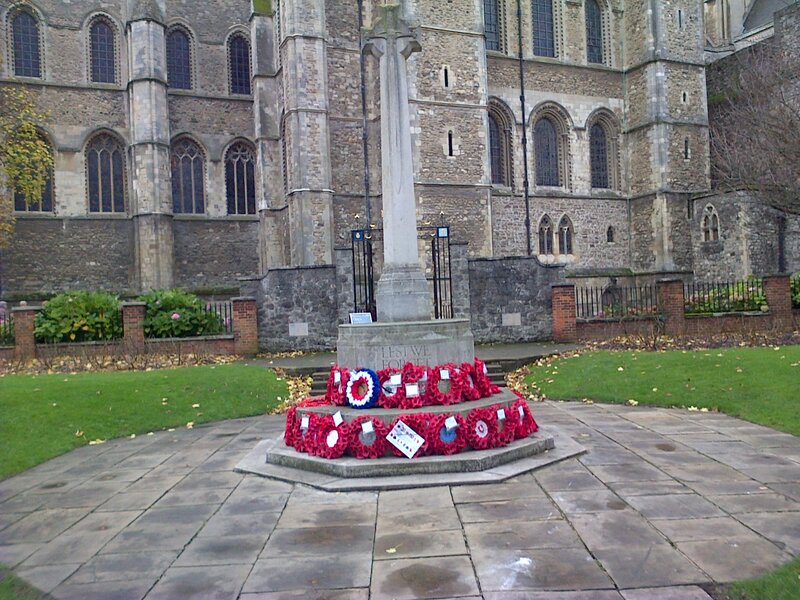 War Memorial Wreaths — Green
