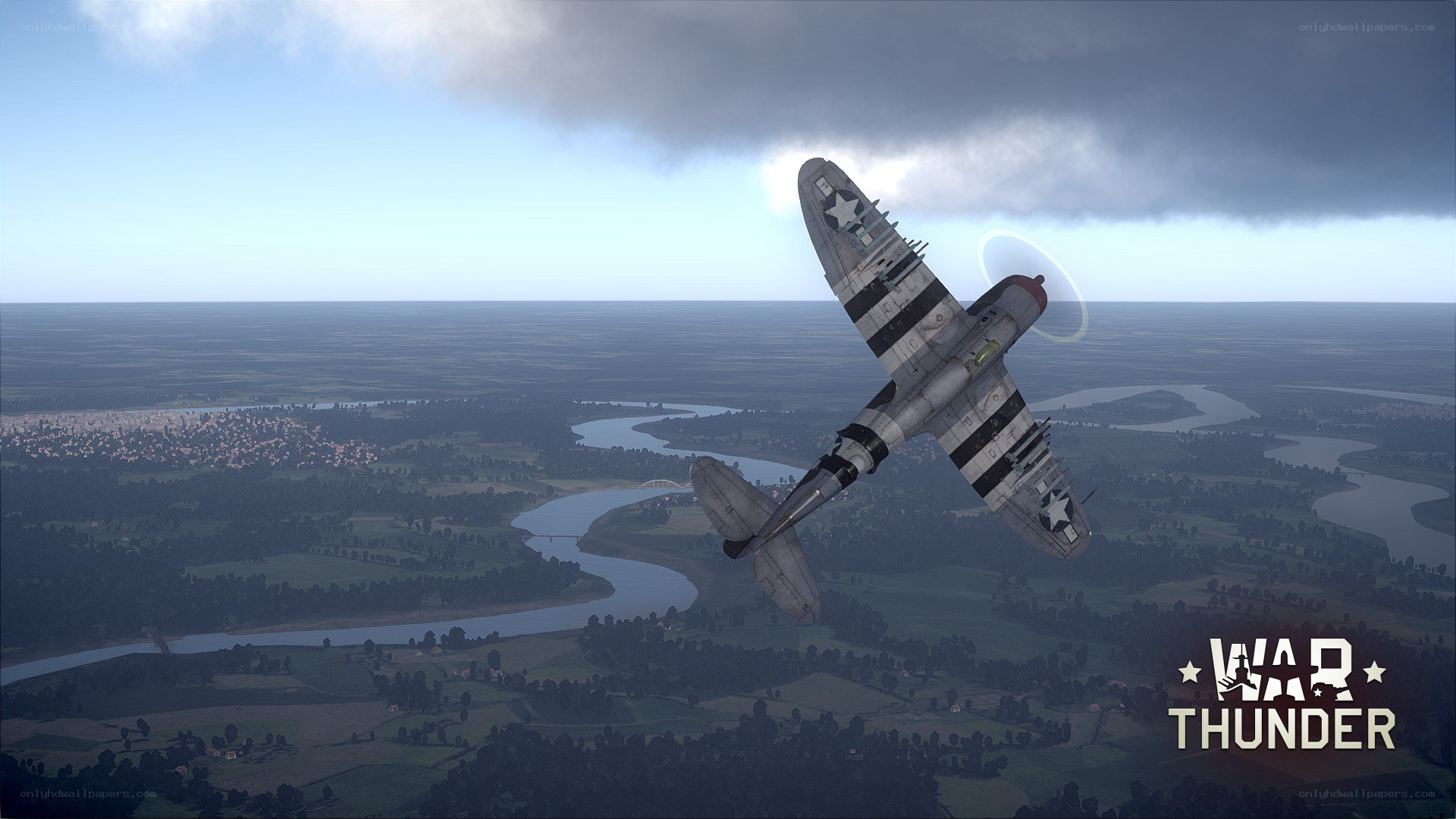 War Thunder aircraft in flight