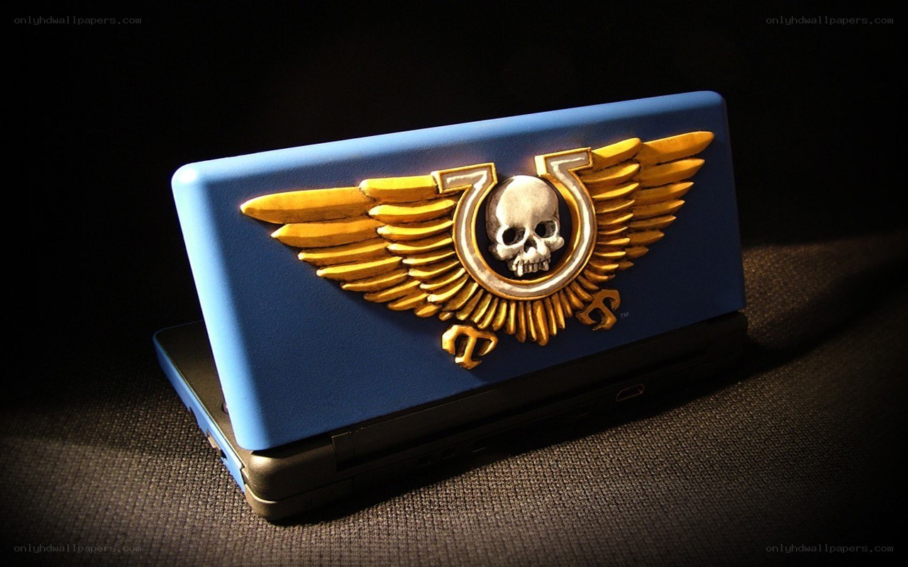 Warhammer 40k logo on blue console