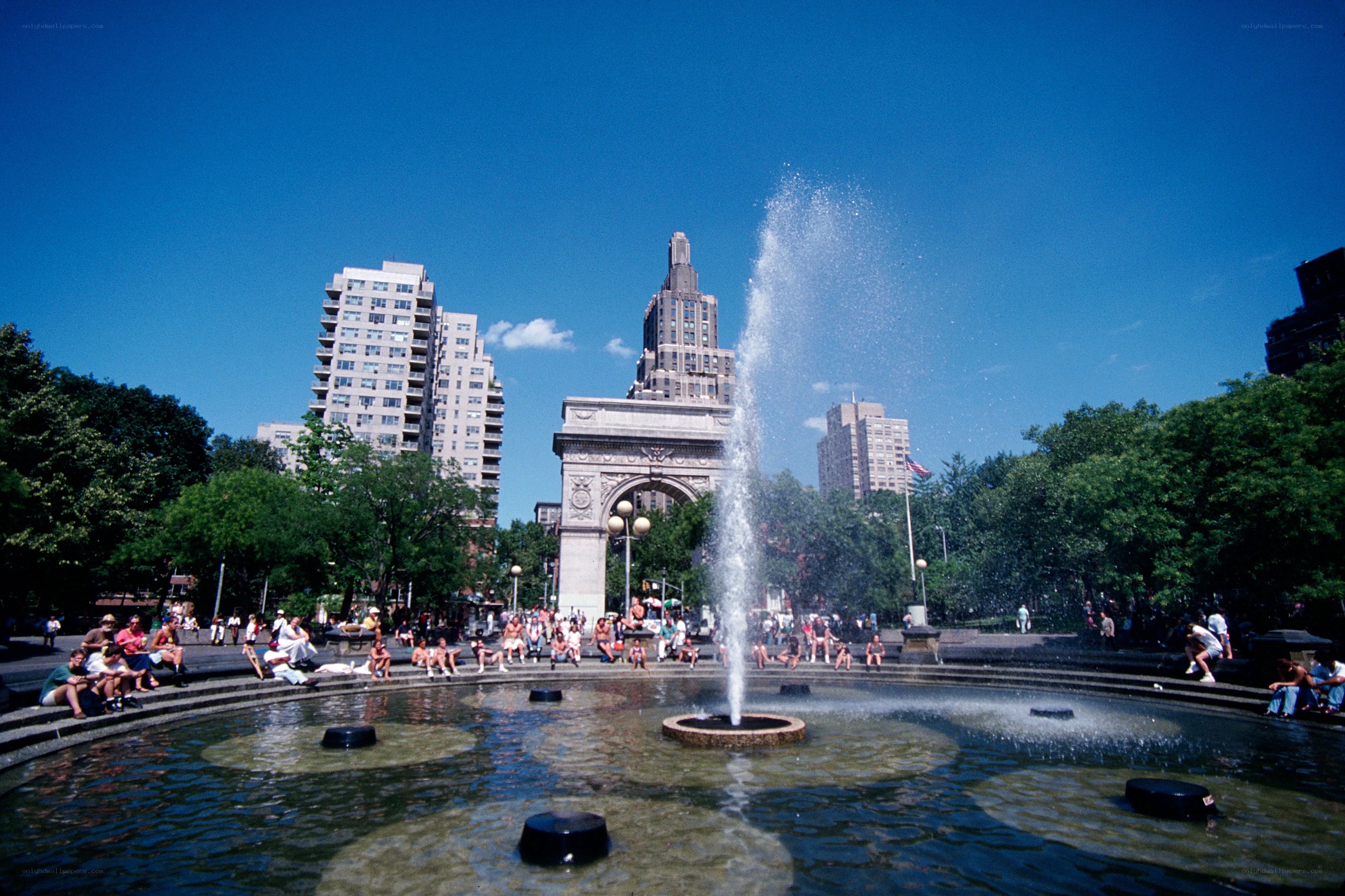 Washington Square Park fountain