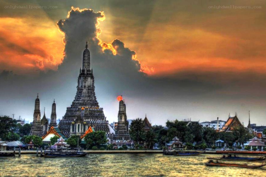 Wat Arun at sunset