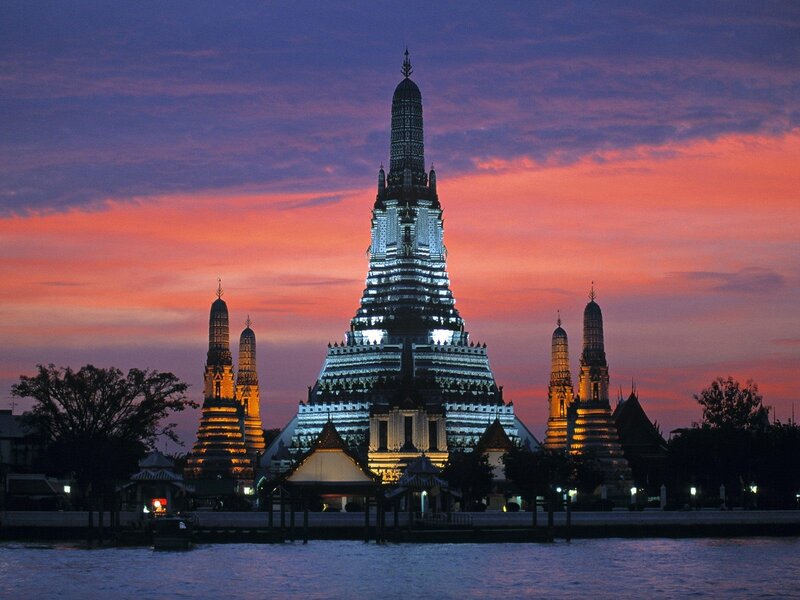 Wat Arun Temple — Purple, Dramatic