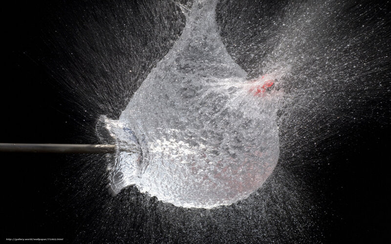 Water balloon bursting