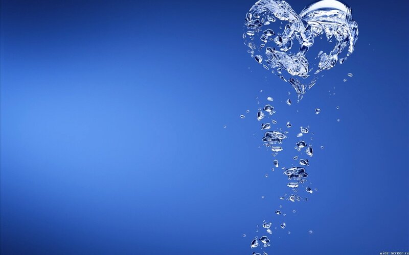Water bubbles forming a heart