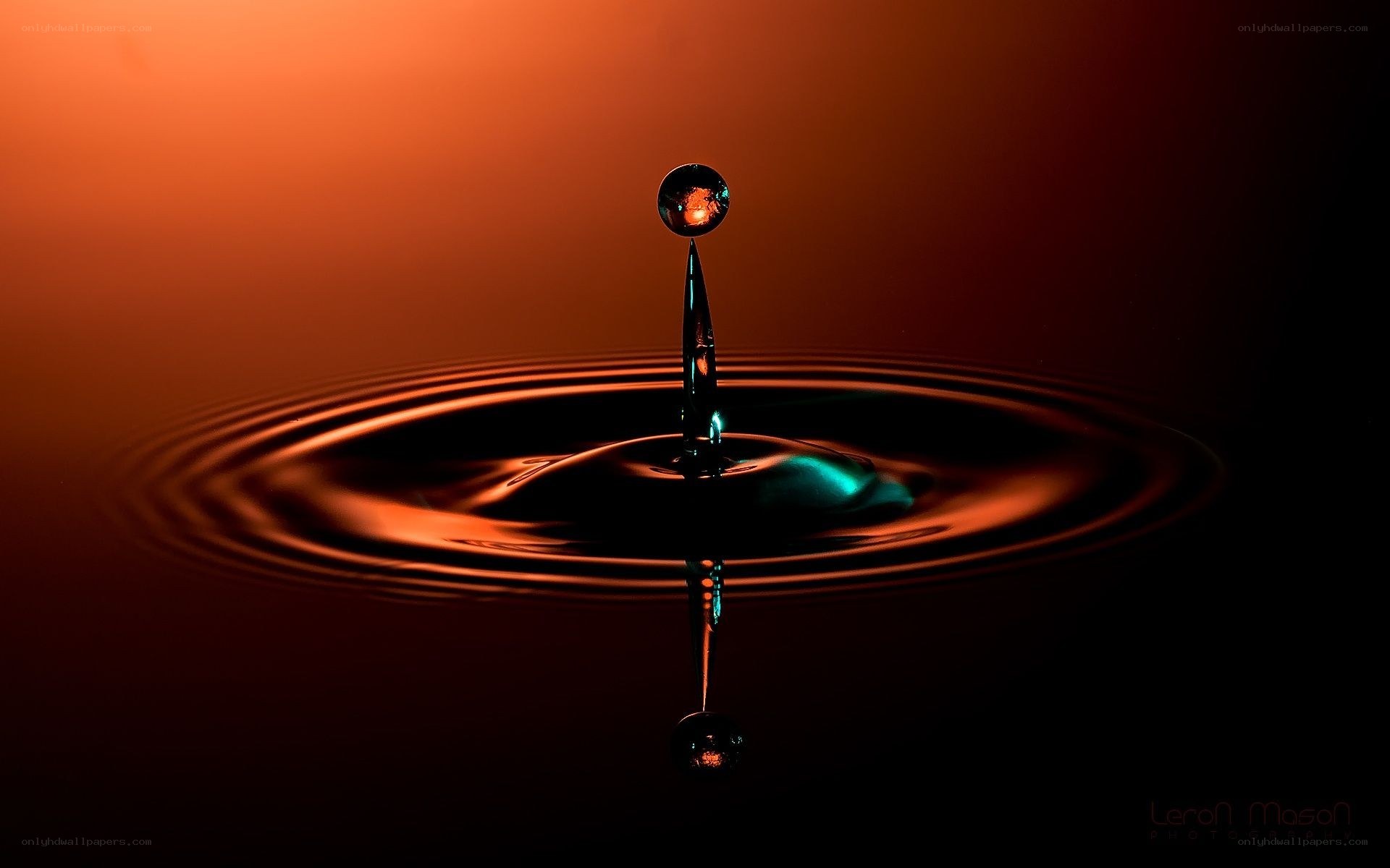 Water drop impact with ripples