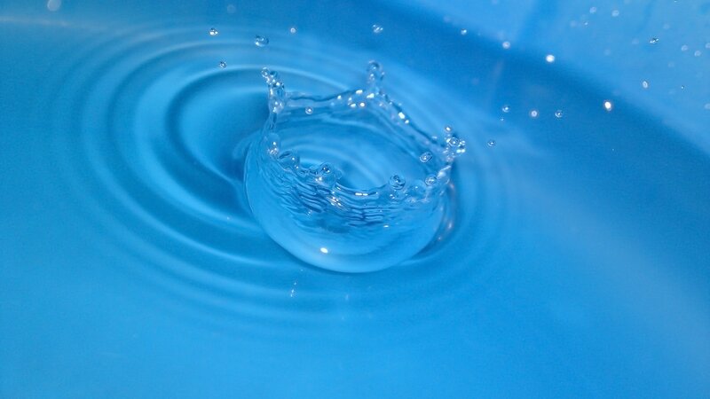 Water drop splash
