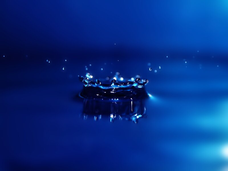 Water drop splash crown