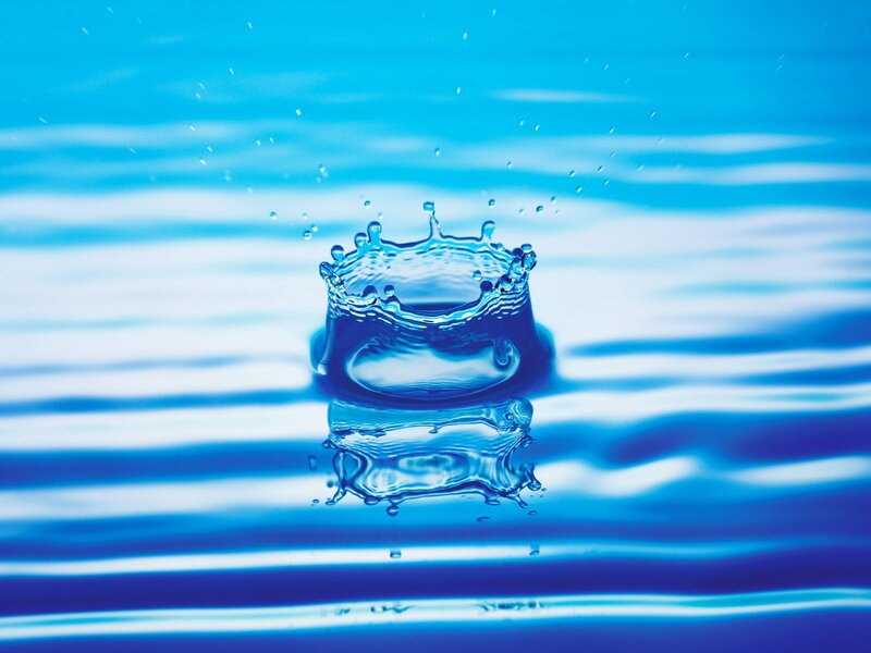 Water drop splash crown