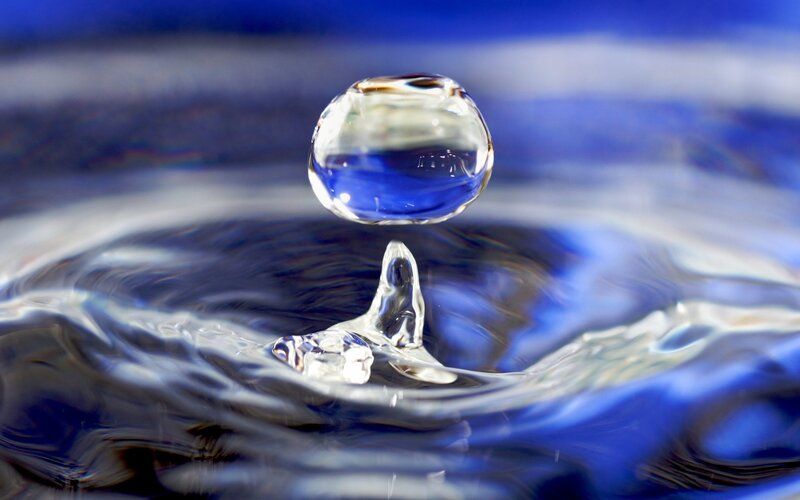 Water Droplet Falling — Blue
