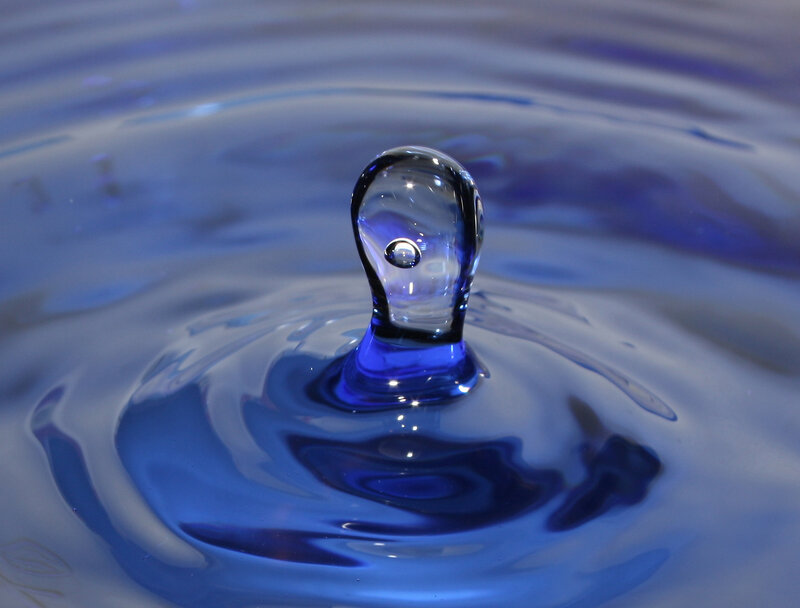Water Droplet Impact — Blue, Calm