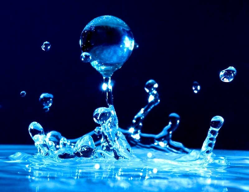Water Droplet Splash — Blue, Dramatic, Photograph