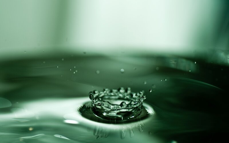 Water Droplet Splash — Green, Calm