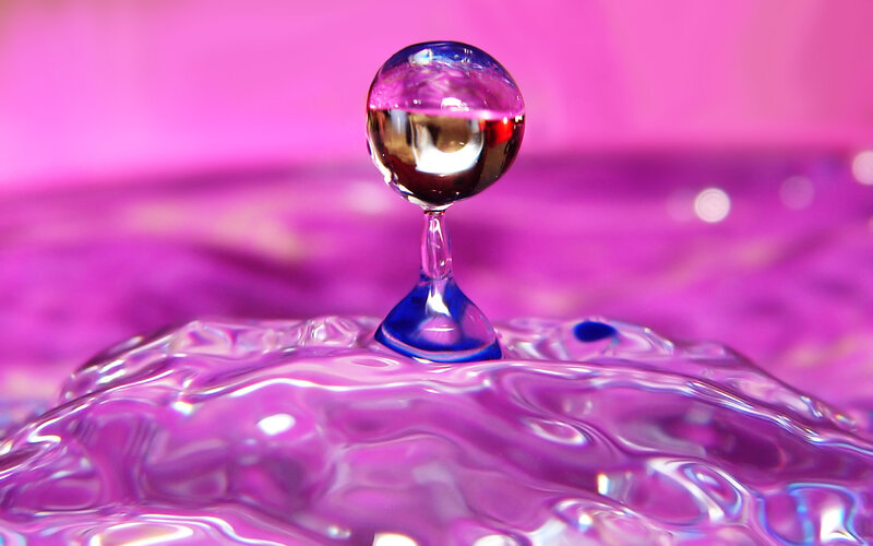 Water Droplet Splash — Pink, Calm