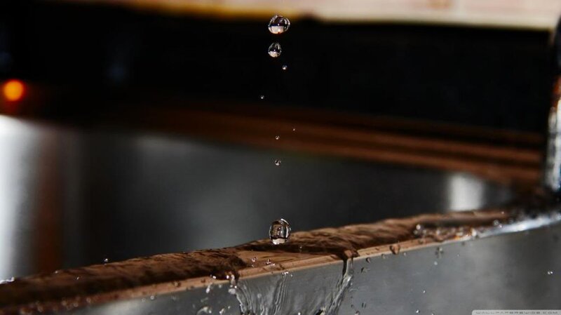 Water Droplets Falling — Black, Calm