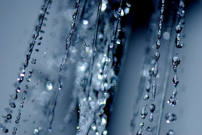 Water Droplets Falling — Blue