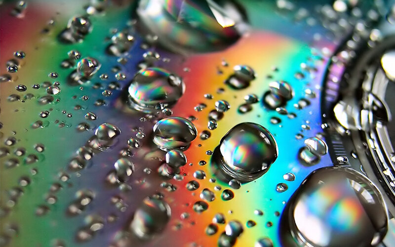 Water droplets on a CD