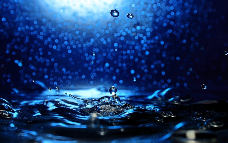 Water Droplets Splashing — Blue, Dramatic