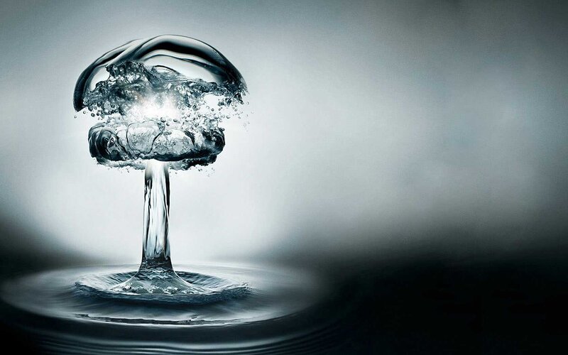 Water explosion mushroom cloud
